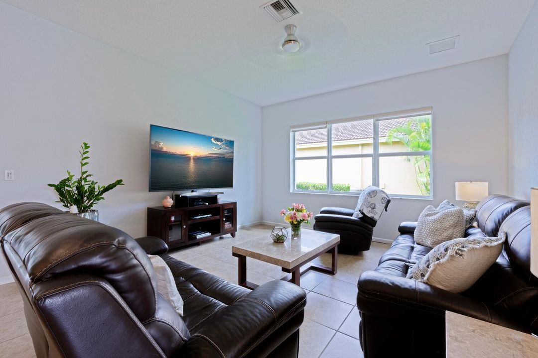 For Sale: $855,000 (3 beds, 2 baths, 2630 Square Feet)