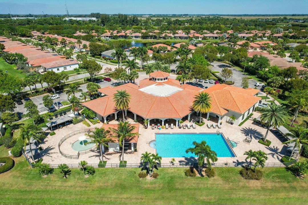 For Sale: $855,000 (3 beds, 2 baths, 2630 Square Feet)