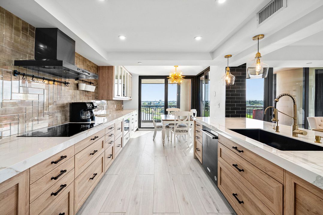 For Sale: $899,000 (3 beds, 2 baths, 2559 Square Feet)