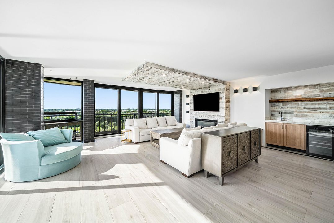 For Sale: $899,000 (3 beds, 2 baths, 2559 Square Feet)