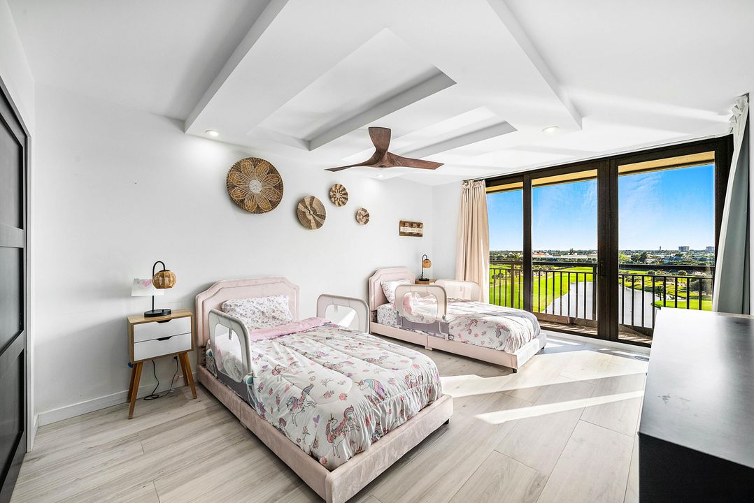 For Sale: $899,000 (3 beds, 2 baths, 2559 Square Feet)