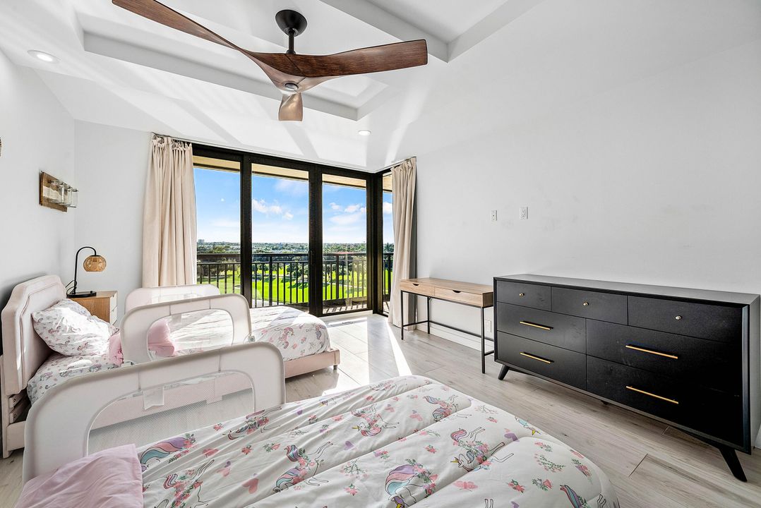 For Sale: $899,000 (3 beds, 2 baths, 2559 Square Feet)