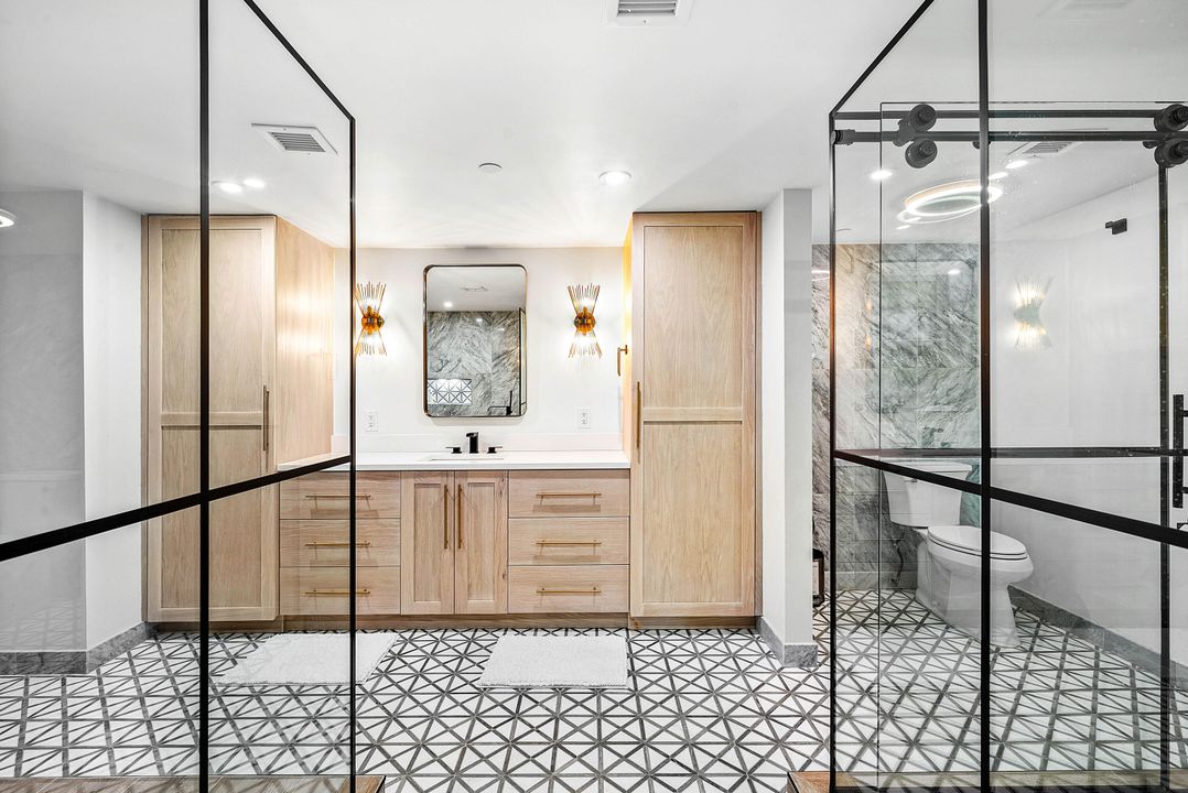 For Sale: $899,000 (3 beds, 2 baths, 2559 Square Feet)