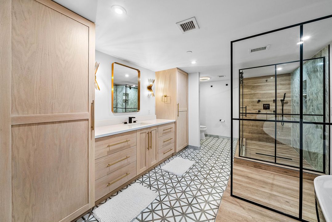 For Sale: $899,000 (3 beds, 2 baths, 2559 Square Feet)