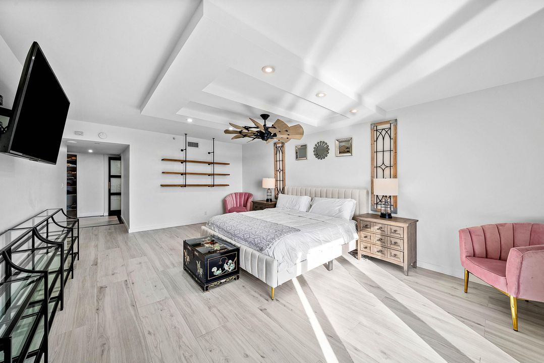 For Sale: $899,000 (3 beds, 2 baths, 2559 Square Feet)