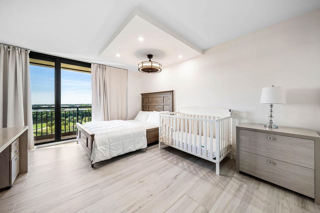 For Sale: $899,000 (3 beds, 2 baths, 2559 Square Feet)