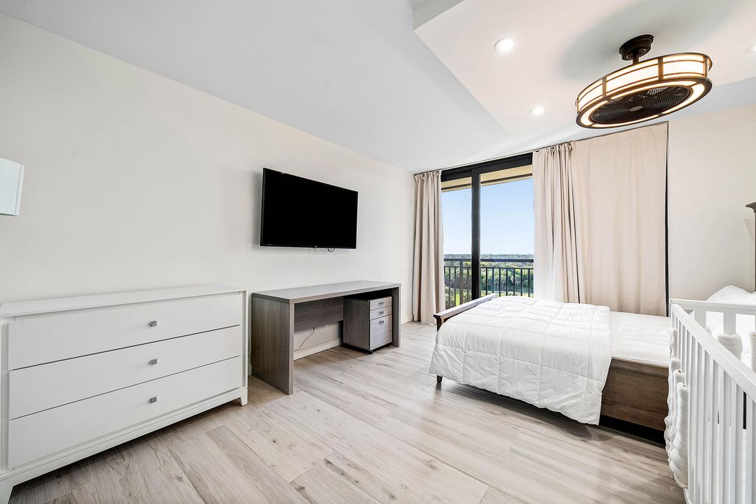 For Sale: $899,000 (3 beds, 2 baths, 2559 Square Feet)