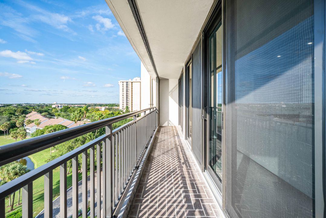 For Sale: $899,000 (3 beds, 2 baths, 2559 Square Feet)