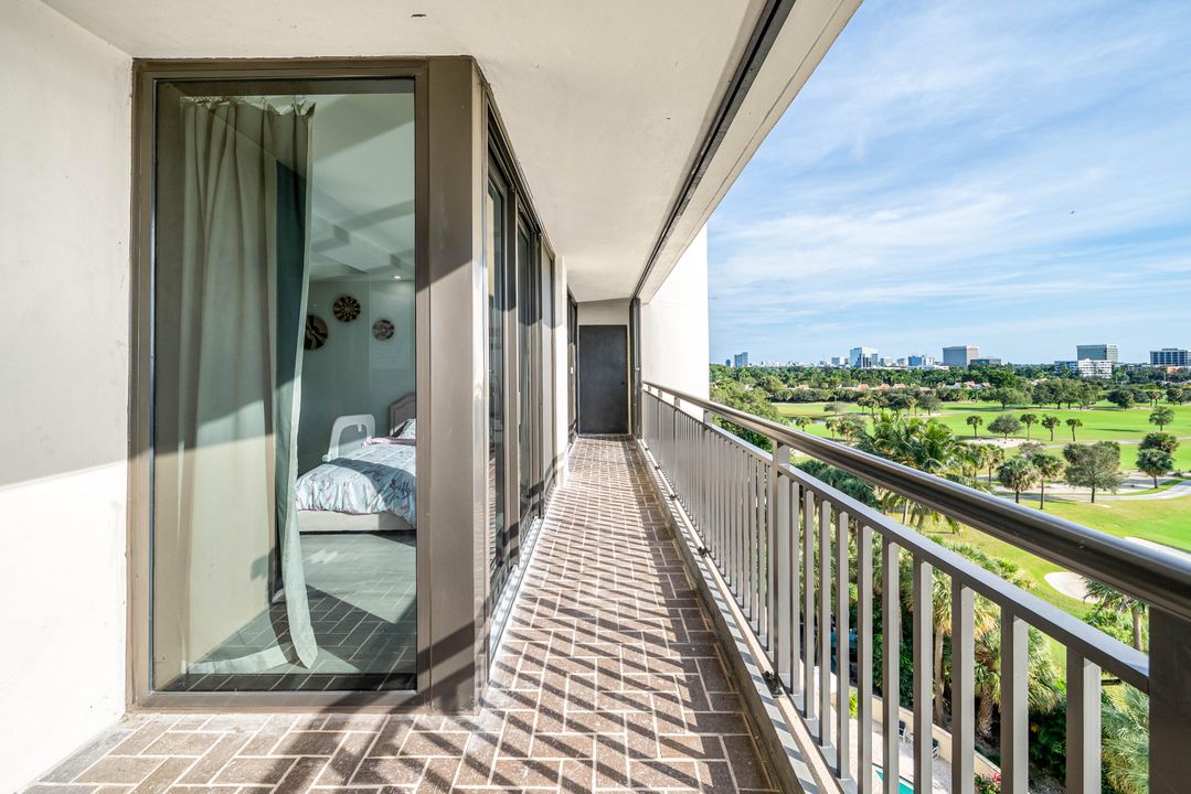 For Sale: $899,000 (3 beds, 2 baths, 2559 Square Feet)