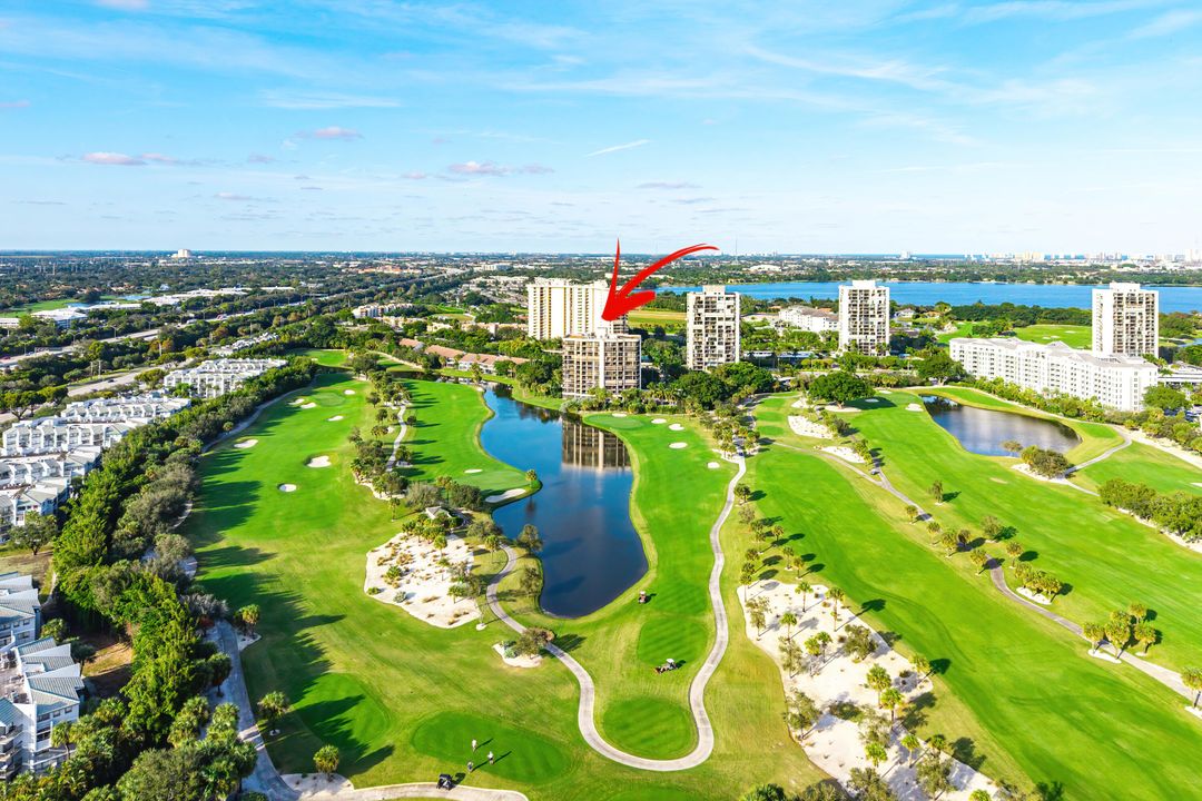 For Sale: $899,000 (3 beds, 2 baths, 2559 Square Feet)