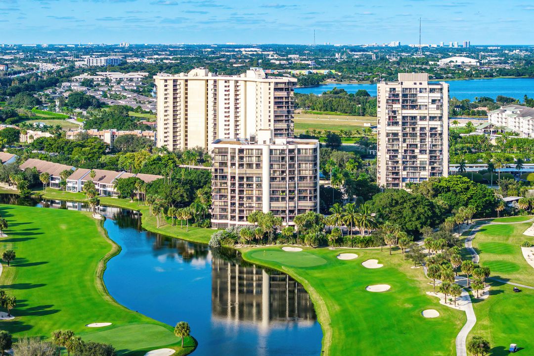 For Sale: $899,000 (3 beds, 2 baths, 2559 Square Feet)