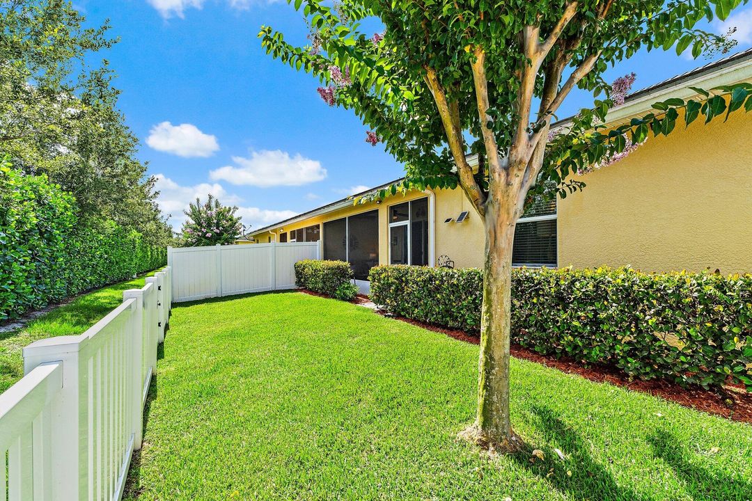 For Sale: $349,900 (3 beds, 2 baths, 1920 Square Feet)