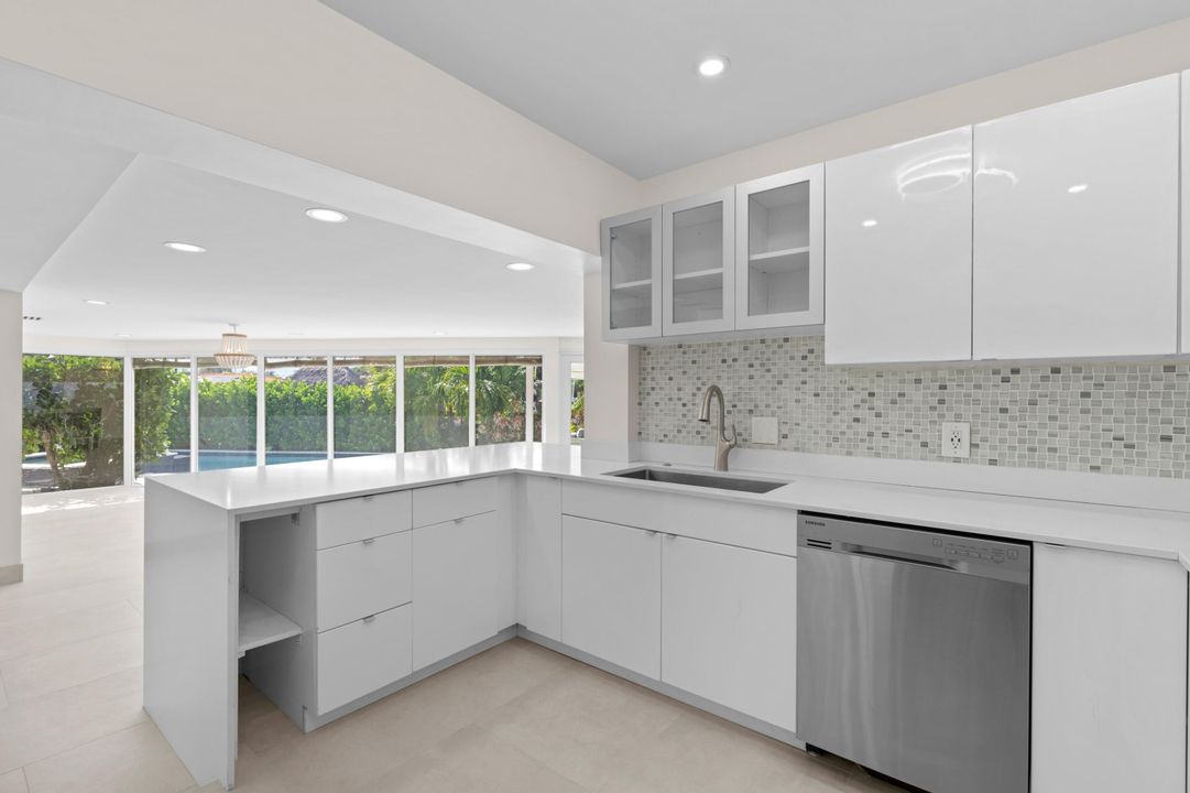 出租: $7,500 (3 贝兹, 3 浴室, 1770 平方英尺)