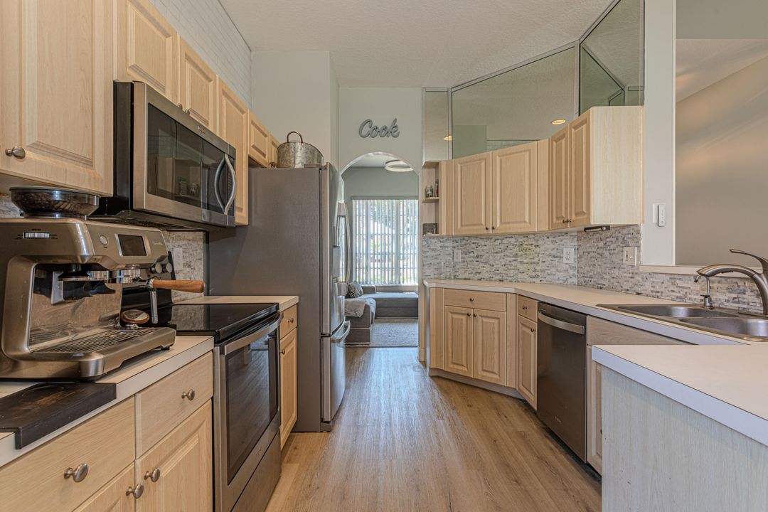 For Sale: $661,000 (3 beds, 2 baths, 1722 Square Feet)