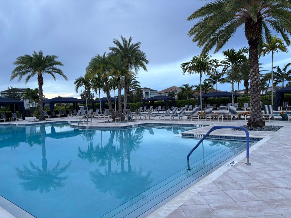 For Sale: $661,000 (3 beds, 2 baths, 1722 Square Feet)