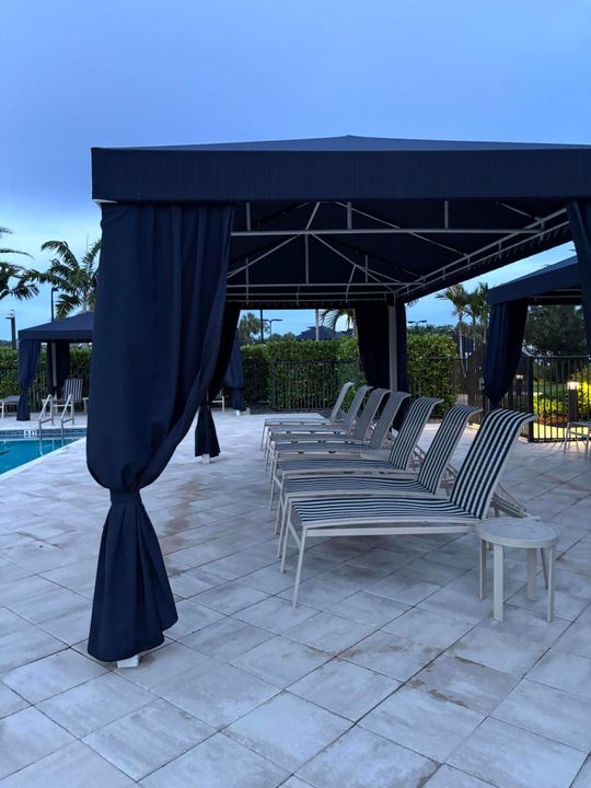 For Sale: $661,000 (3 beds, 2 baths, 1722 Square Feet)