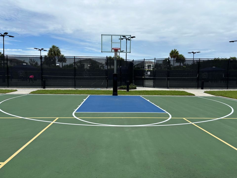 For Sale: $661,000 (3 beds, 2 baths, 1722 Square Feet)