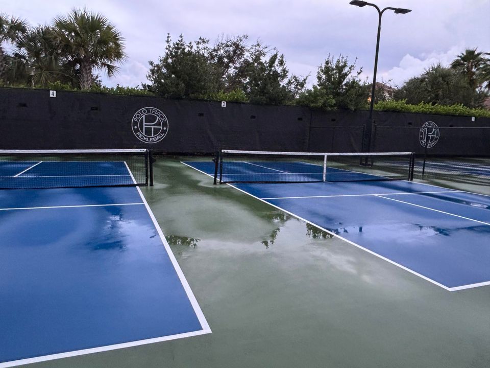 For Sale: $661,000 (3 beds, 2 baths, 1722 Square Feet)