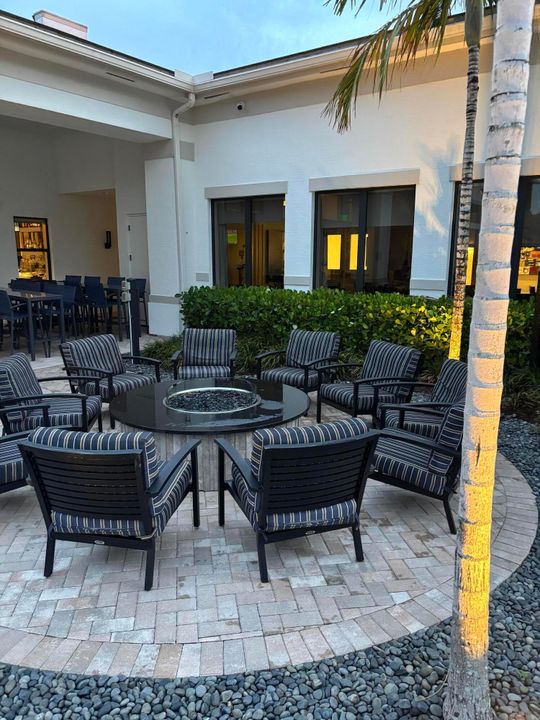 For Sale: $661,000 (3 beds, 2 baths, 1722 Square Feet)