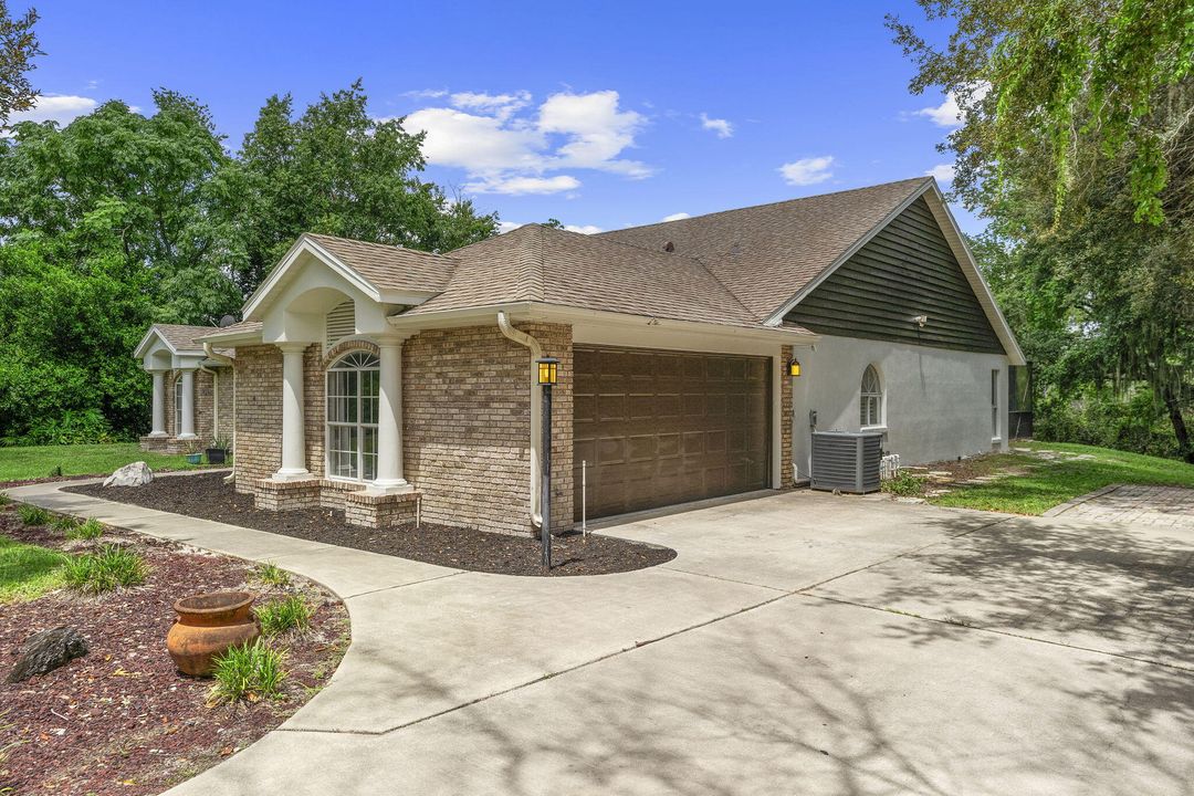 出租: $3,000 (4 贝兹, 2 浴室, 2519 平方英尺)