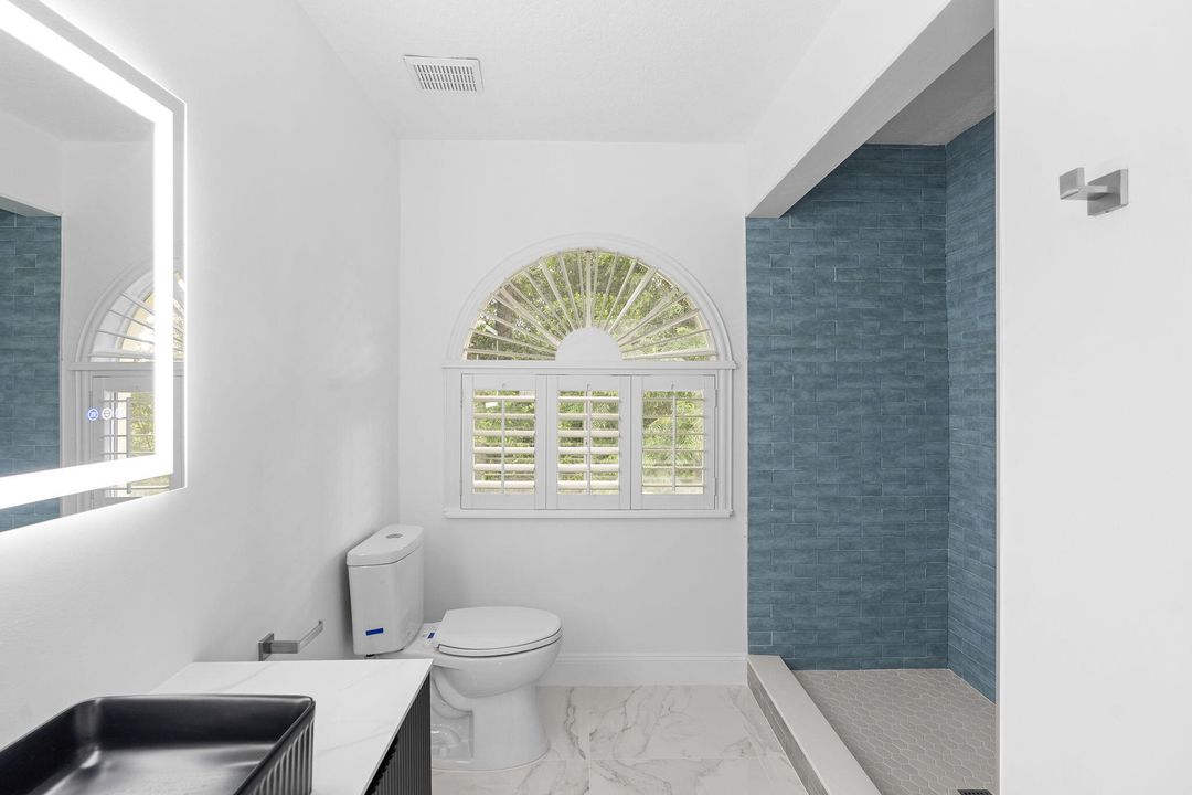 出租: $3,000 (4 贝兹, 2 浴室, 2519 平方英尺)