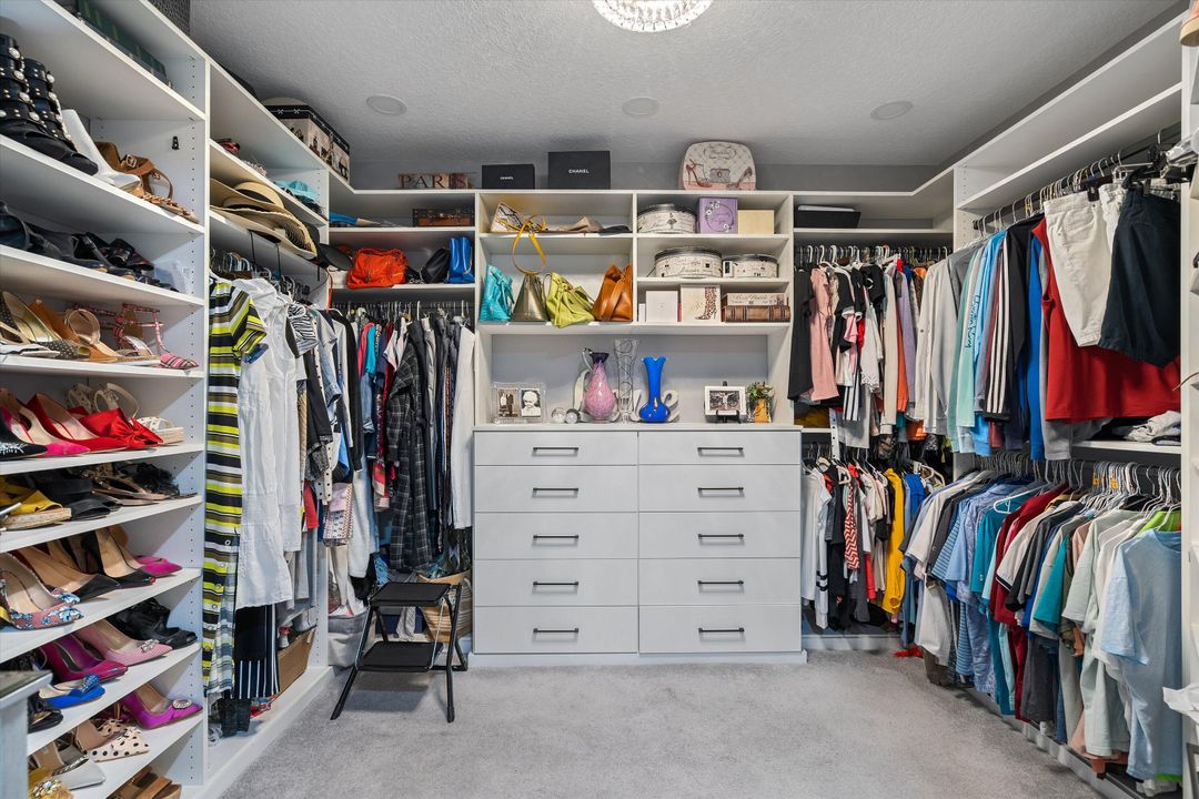 待售: $779,000 (3 贝兹, 2 浴室, 2572 平方英尺)