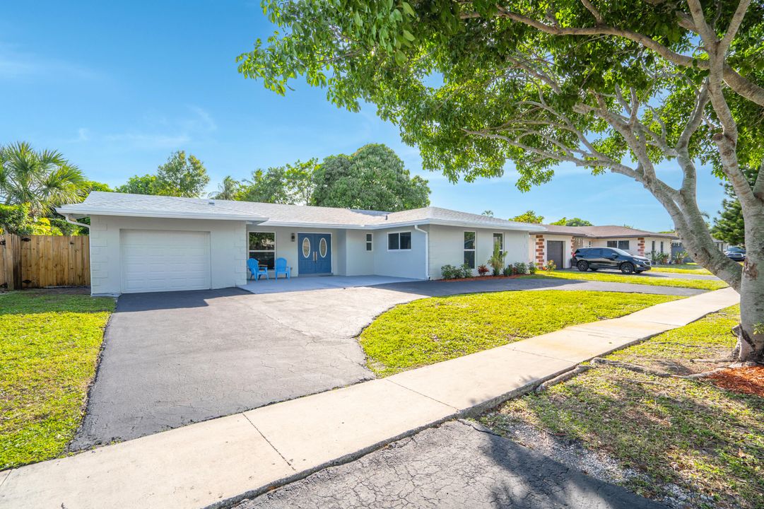 For Sale: $525,000 (4 beds, 2 baths, 1835 Square Feet)