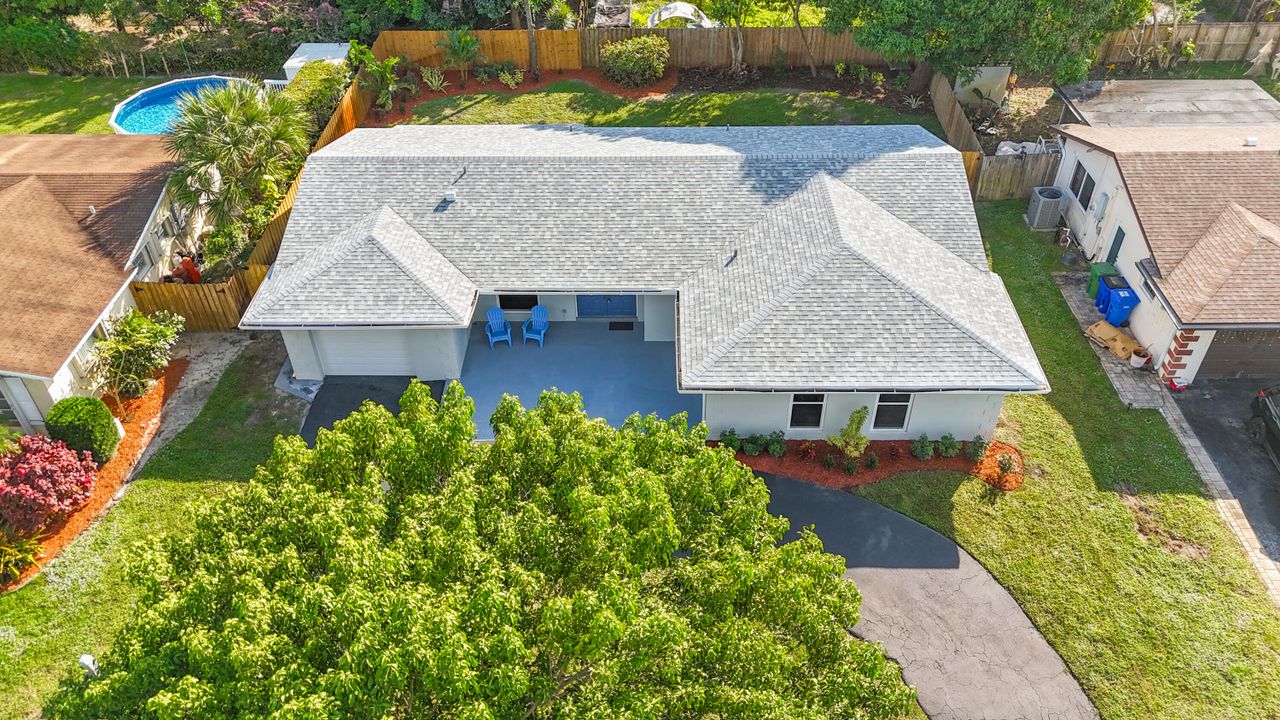 For Sale: $525,000 (4 beds, 2 baths, 1835 Square Feet)