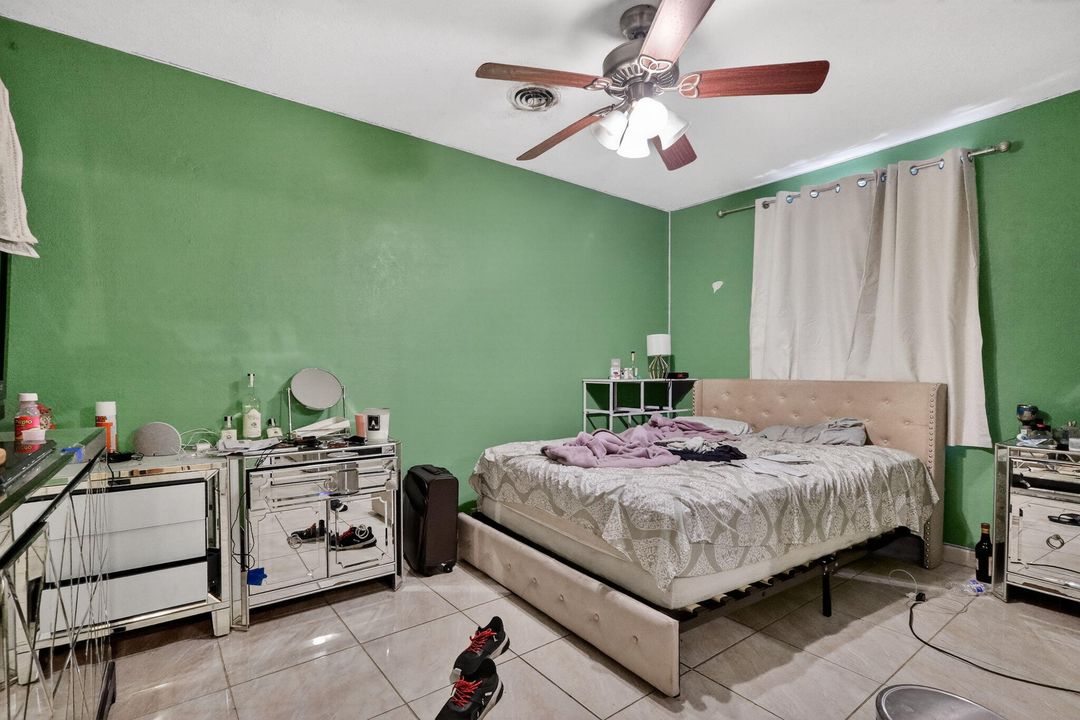 For Sale: $435,000 (3 beds, 2 baths, 1309 Square Feet)