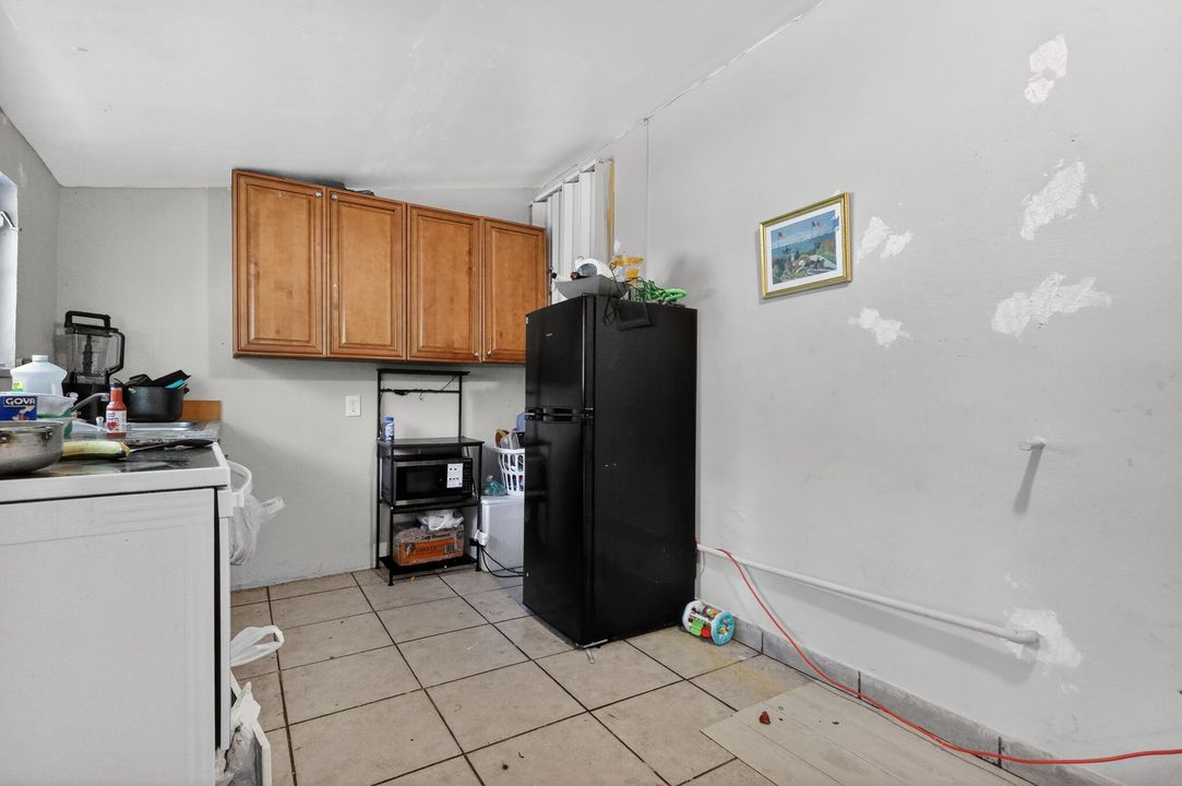 For Sale: $435,000 (3 beds, 2 baths, 1309 Square Feet)