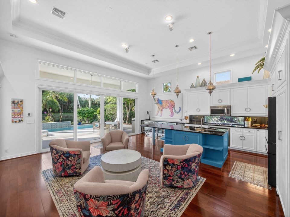 待售: $2,250,000 (4 贝兹, 2 浴室, 3194 平方英尺)