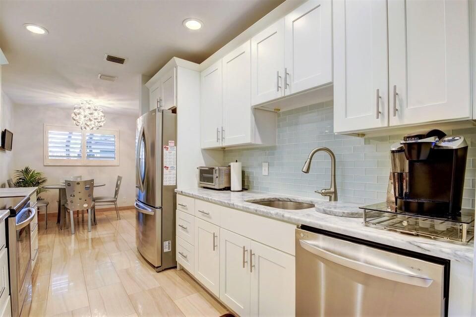 На продажу: $479,000 (3 спален, 2 ванн, 2212 Квадратных фут)