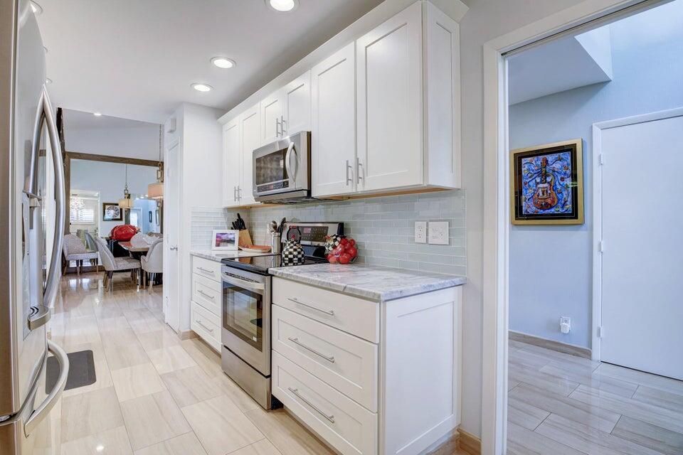 На продажу: $479,000 (3 спален, 2 ванн, 2212 Квадратных фут)