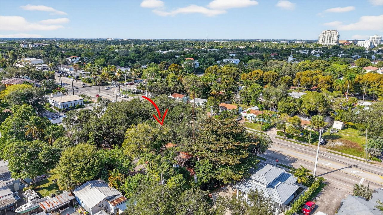 На продажу: $2,500,000 (2 спален, 1 ванн, 1384 Квадратных фут)