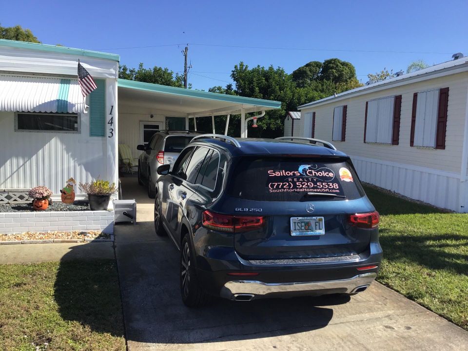 For Sale: $102,000 (2 beds, 2 baths, 672 Square Feet)