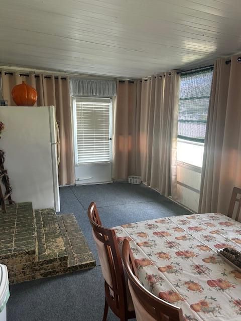 For Sale: $102,000 (2 beds, 2 baths, 672 Square Feet)
