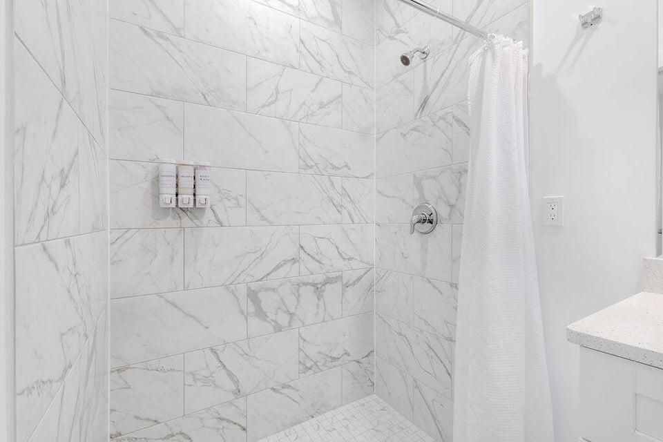 For Rent: $2,905 (3 beds, 2 baths, 1276 Square Feet)