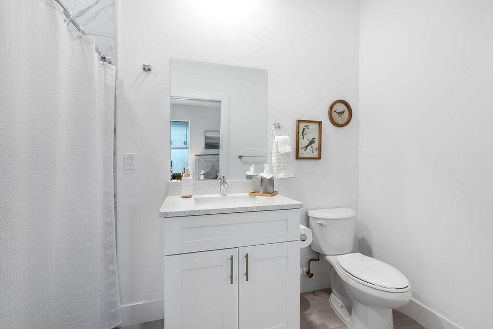 For Rent: $2,905 (3 beds, 2 baths, 1276 Square Feet)