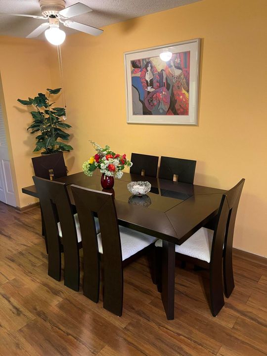 For Sale: $79,900 (1 beds, 1 baths, 646 Square Feet)