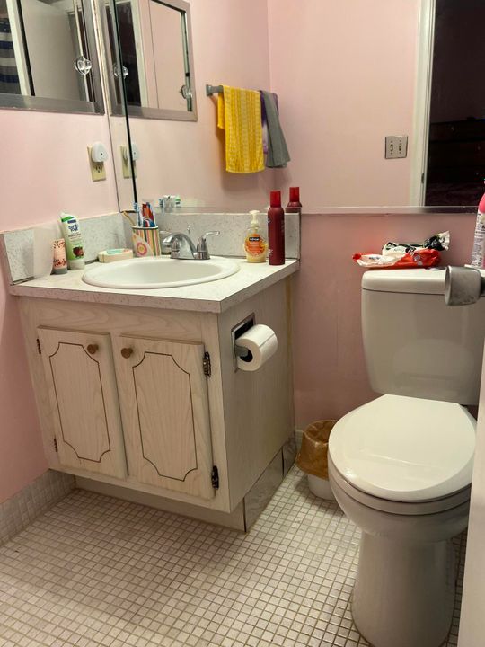 For Sale: $79,900 (1 beds, 1 baths, 646 Square Feet)