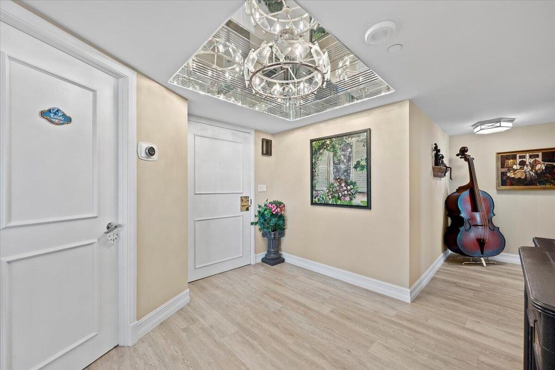 For Sale: $1,395,000 (2 beds, 2 baths, 2332 Square Feet)