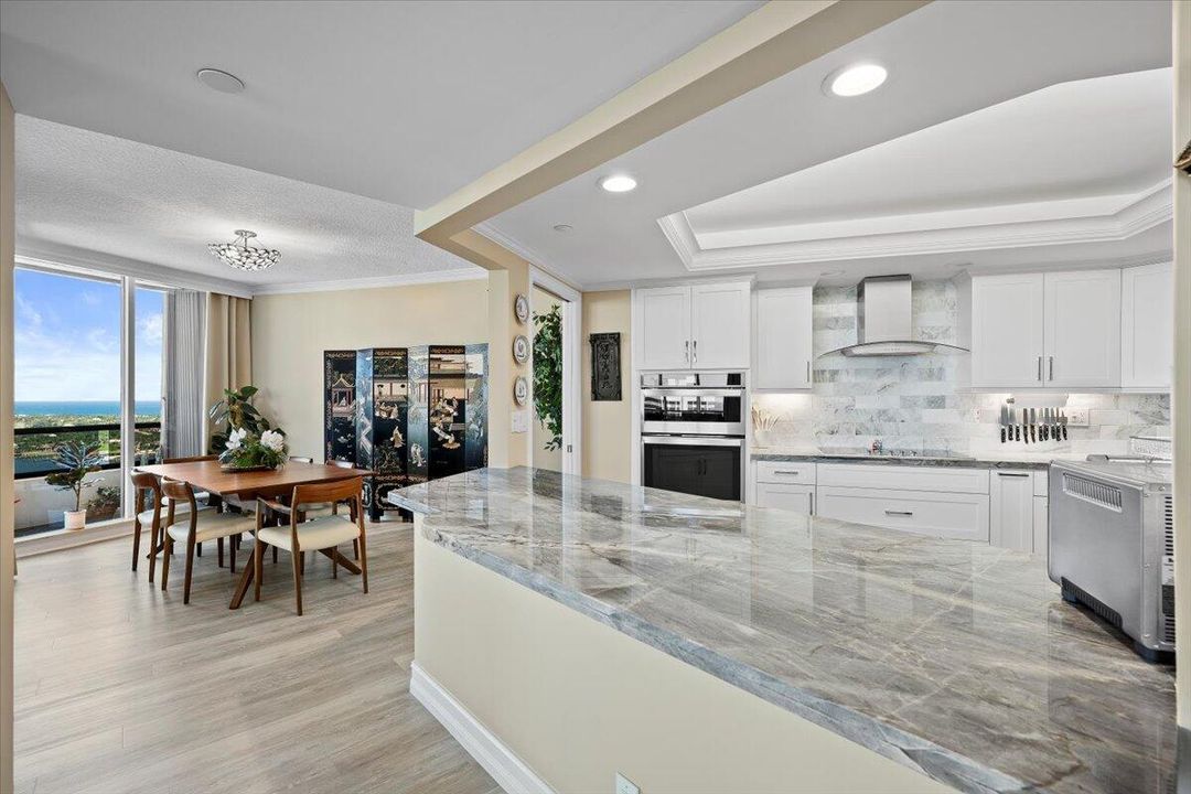 For Sale: $1,395,000 (2 beds, 2 baths, 2332 Square Feet)