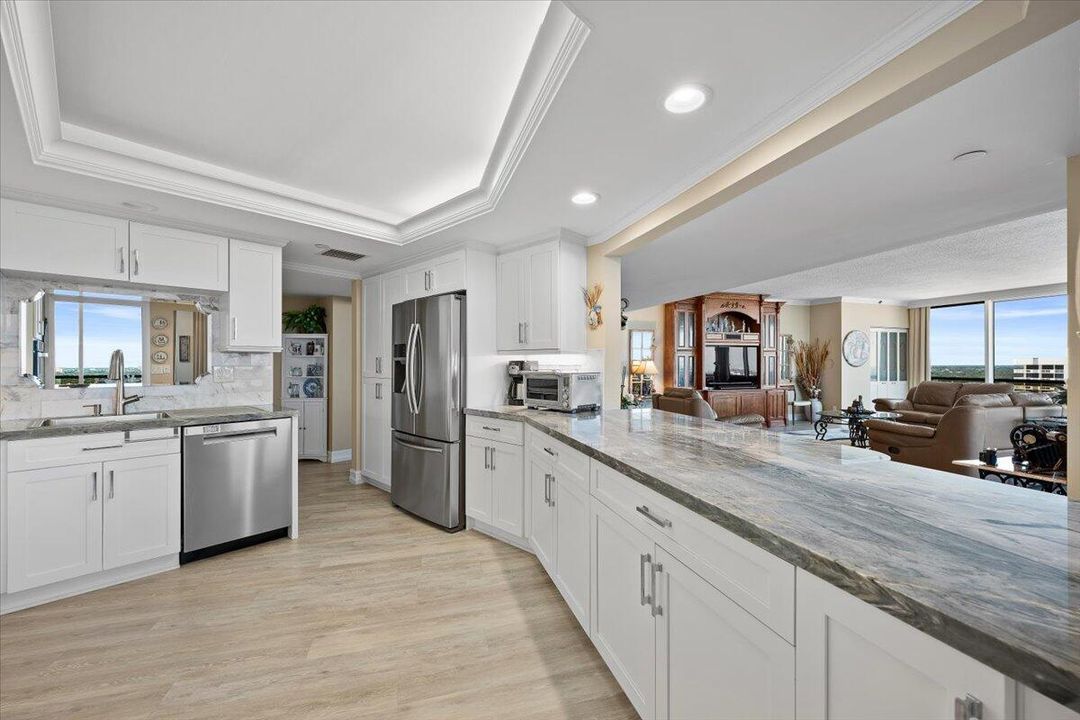 For Sale: $1,395,000 (2 beds, 2 baths, 2332 Square Feet)