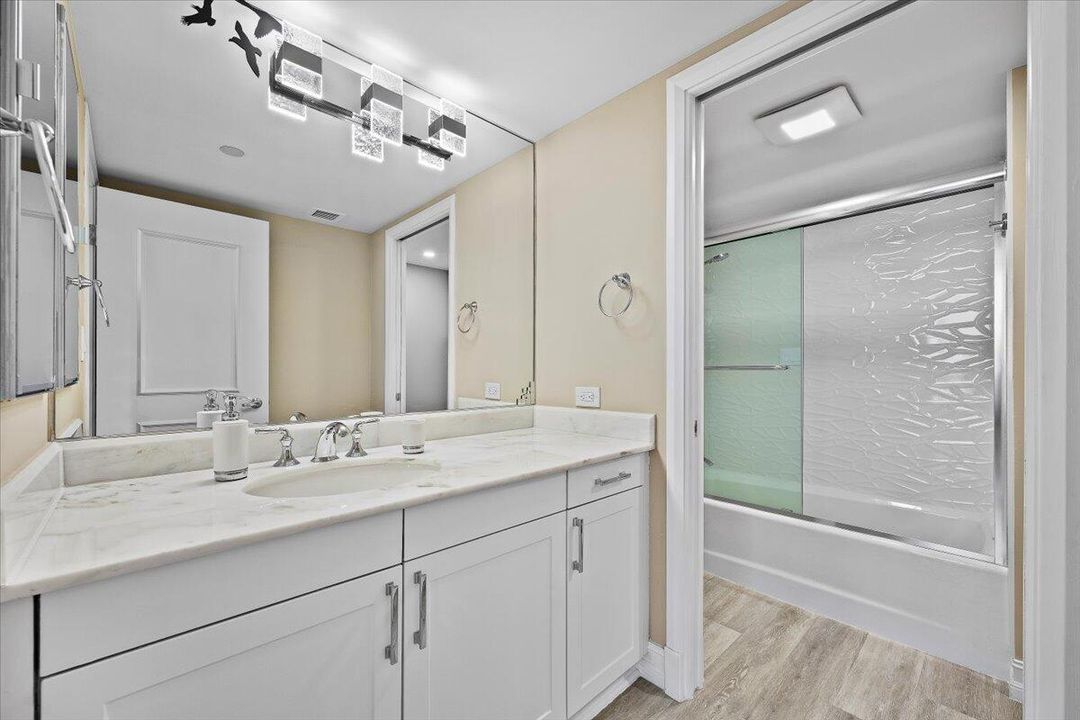 For Sale: $1,395,000 (2 beds, 2 baths, 2332 Square Feet)