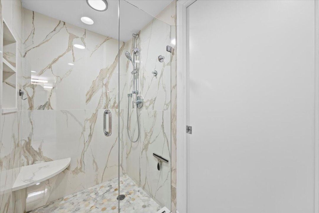 For Sale: $1,395,000 (2 beds, 2 baths, 2332 Square Feet)