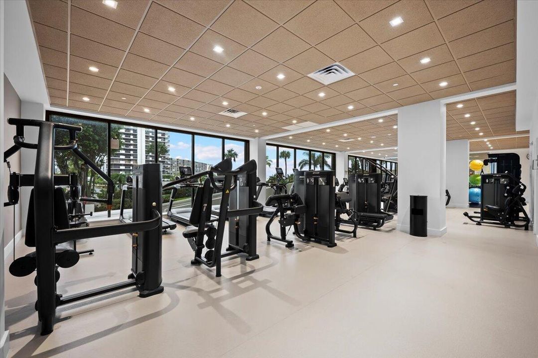 For Sale: $1,395,000 (2 beds, 2 baths, 2332 Square Feet)