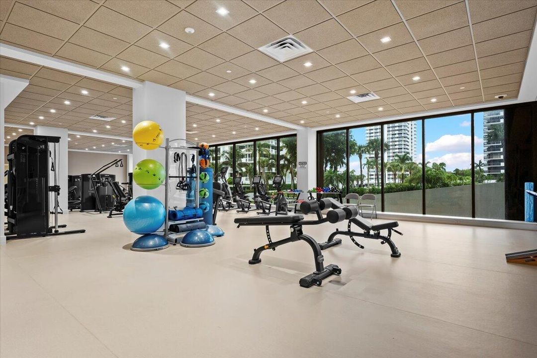 For Sale: $1,395,000 (2 beds, 2 baths, 2332 Square Feet)