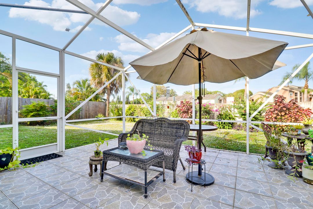 На продажу: $499,999 (3 спален, 2 ванн, 1808 Квадратных фут)