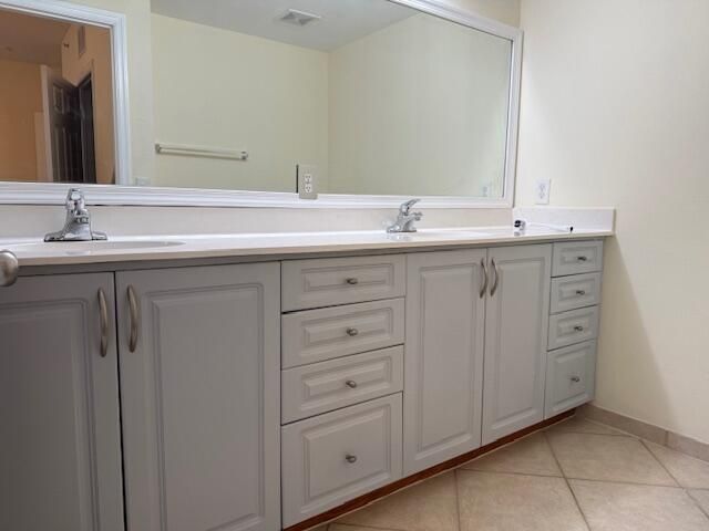 合同活跃: $2,500 (3 贝兹, 2 浴室, 1493 平方英尺)