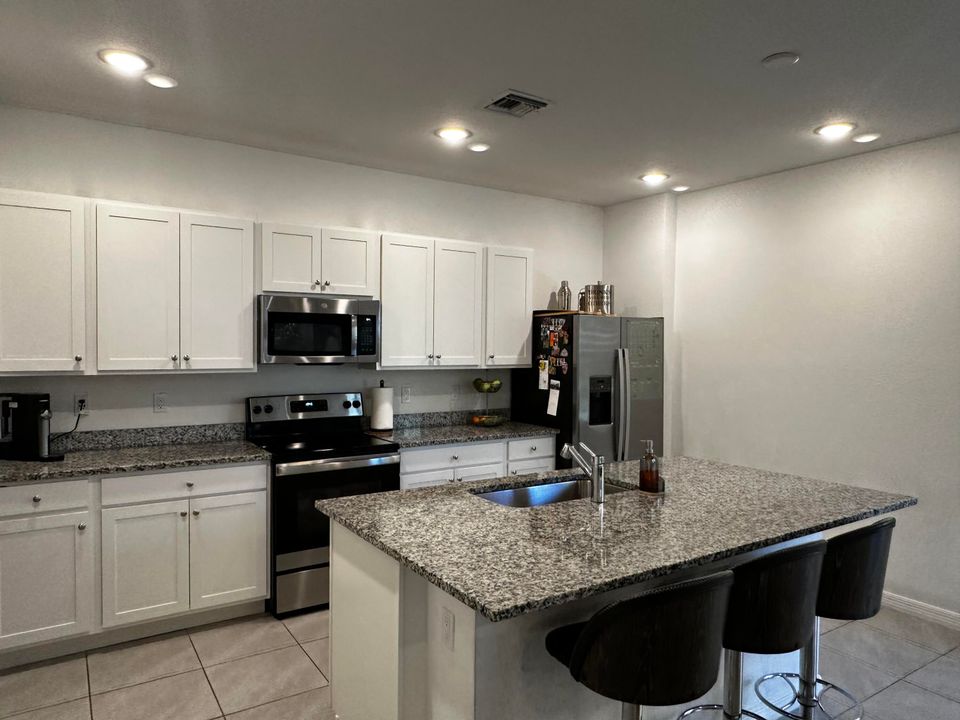 For Sale: $290,000 (3 beds, 2 baths, 1604 Square Feet)